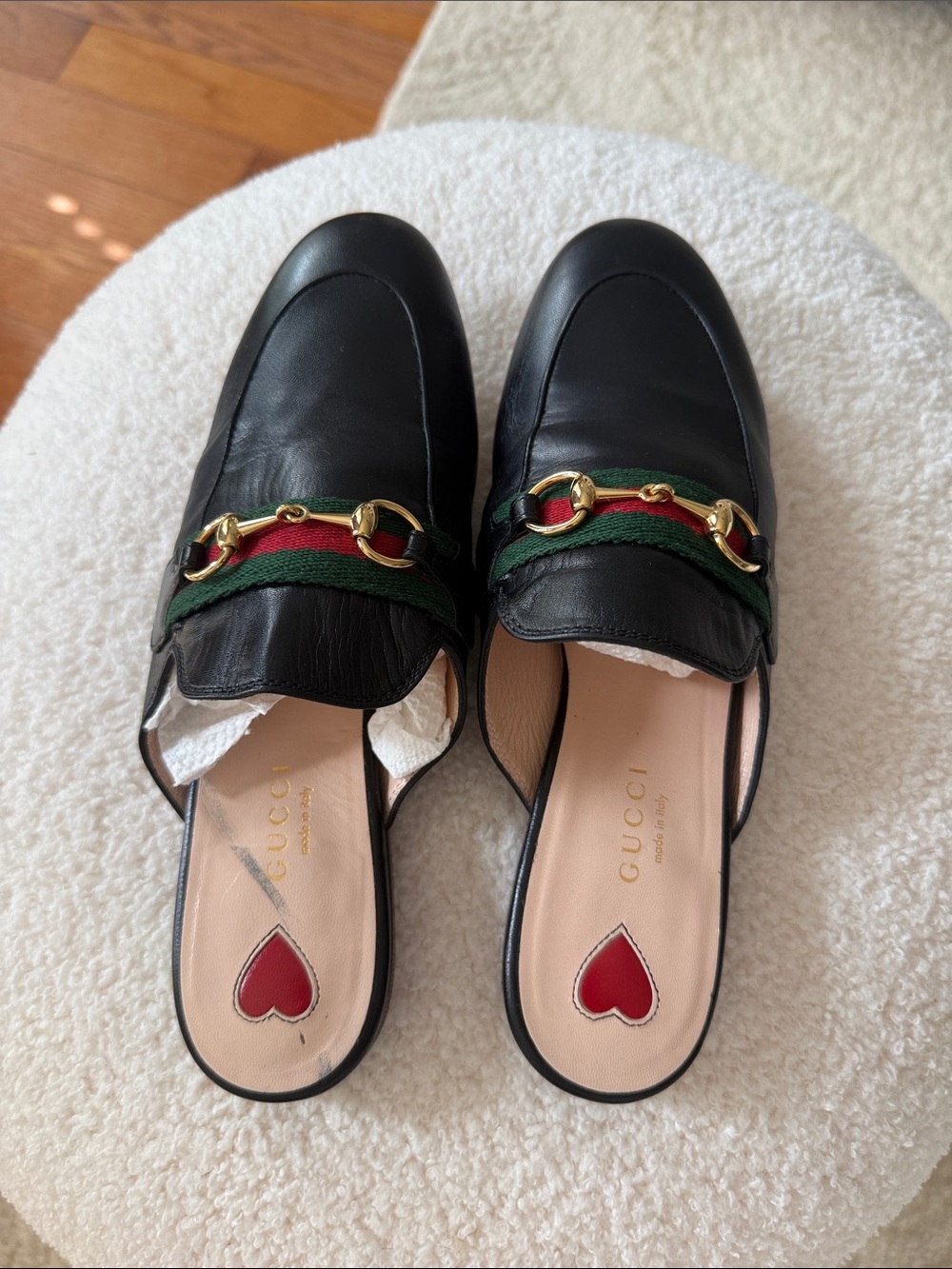 Gucci Black Leather Mules with Green and Red Web and Gold Hardware Authentic - Picture 2 of 5